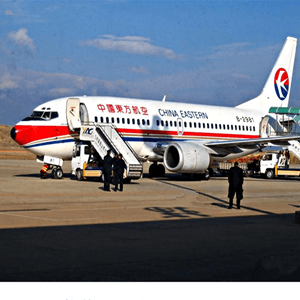 白山机场快运航空快运业稳步发展的原因是什么？